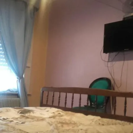 Chambre Cosy Avec Salle De Bain Privative Et Entree Privee Gasthof Outreau